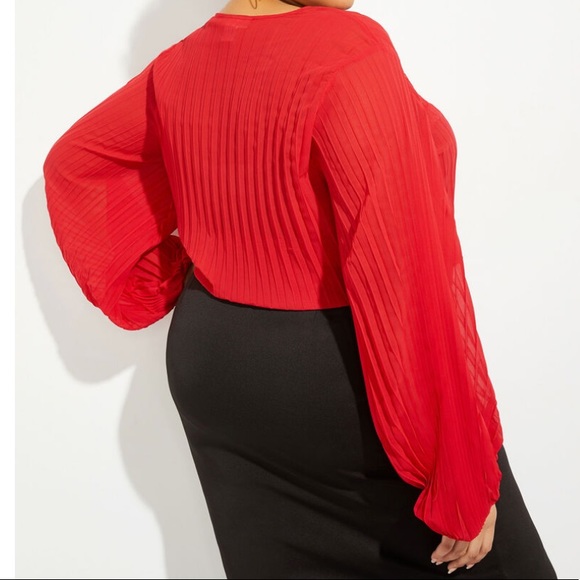 🌺Brand New 🌺THE MARY KATE TOP - Picture 2 of 7